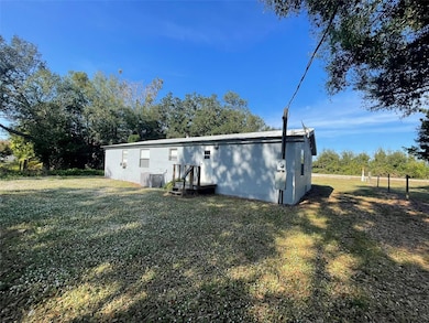 2089 SE Airport Estates St, Arcadia, FL 34266 - photo 7