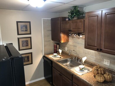 45C Constitution Dr, Londonderry, NH 03053 - photo 3