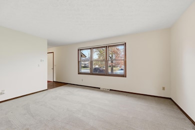 2727 Patrick Ave, Columbus, OH 43231 - photo 6