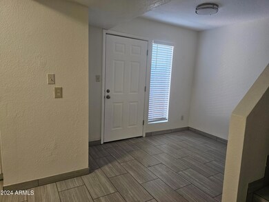 1712 E Pepper Cir unit 4, Mesa, AZ 85203 - photo 3