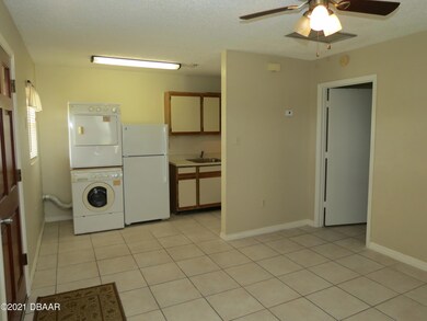 Living room 2 kitchen