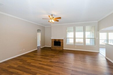 2226 Taylor Dr, Weatherford, TX 76087 - photo 4