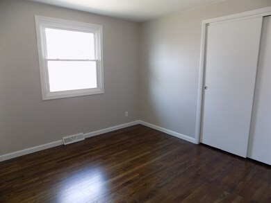 2417 Chippewa Dr, Elkhart, IN 46517 - photo 3