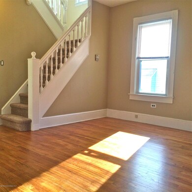 48 Wall St (living room)