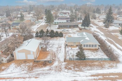 209 7th ST (6 of 12)