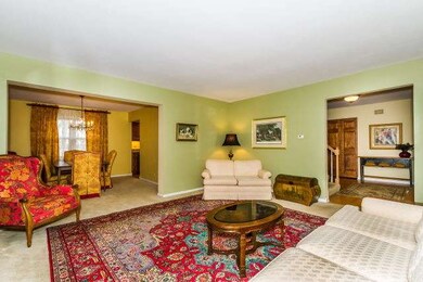 1519 Huntleigh Dr, Wheaton, IL 60189 - photo 4