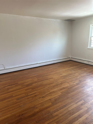 433 Howe Ave unit A, Bronx, NY 10473 - photo 2