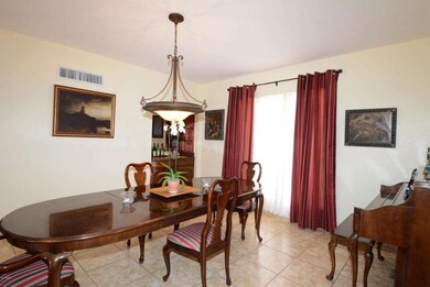 6602 E Thunderbird Dining Rm 150722 002