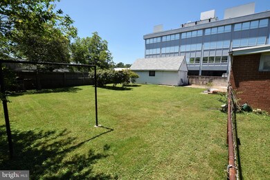 2917 Groveton St, Alexandria, VA 22306 - photo 6