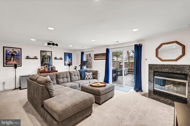 3037 Southern Elm Ct, Fairfax, VA 22031 - photo 4