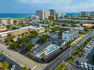 1020 N Riverside Dr unit 4, Pompano Beach, FL 33062 - photo 4