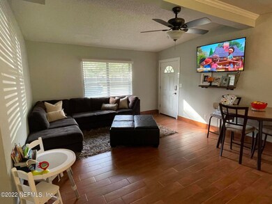 2917 Parr Ct W, Jacksonville, FL 32216 - photo 3