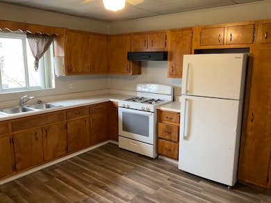 115 10th St, Turtle Creek, PA 15145 - photo 5