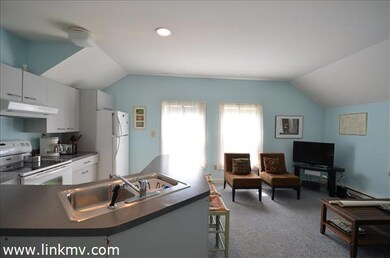 61 Ocean Ave unit 5E 2nd floor, Oak Bluffs, MA 02557 - photo 3