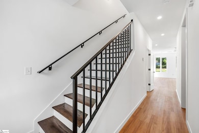 105 Mary St, Greenville, SC 29611 - photo 5