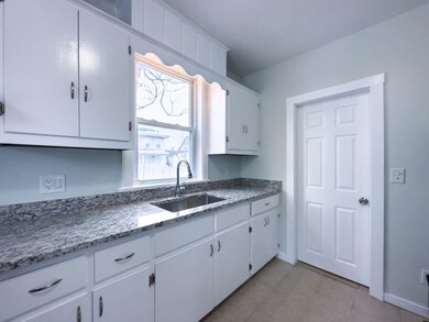 37 Cedar St unit 1B, Haverhill, MA 01830 - photo 3