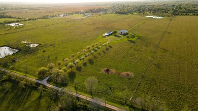 1656 County Road 577, Alvin, TX 77511 - photo 2