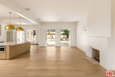 1350 Bobolink Place, Los Angeles, CA 90069 - photo 3