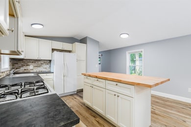 311 Friar Tuck Dr, Exeter, NH 03833 - photo 6