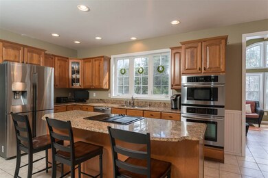 Granite, High-end Appliances and So much space to 