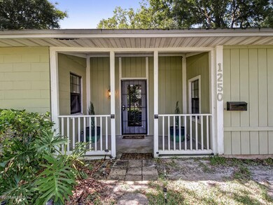 1250 Peacefield Dr, Jacksonville, FL 32205 - photo 3