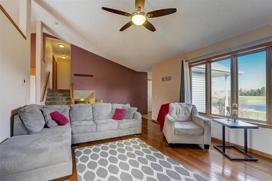 1150 S Perry Pkwy, Oregon, WI 53575 - photo 7