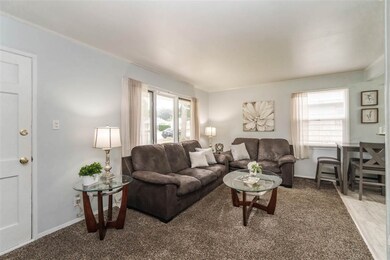 1730 Seneca Ave, Waterloo, IA 50701 - photo 4