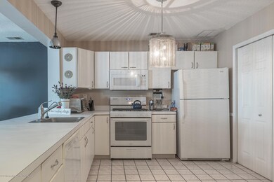 35 Madison Ct unit 21, Tinton Falls, NJ 07712 - photo 6