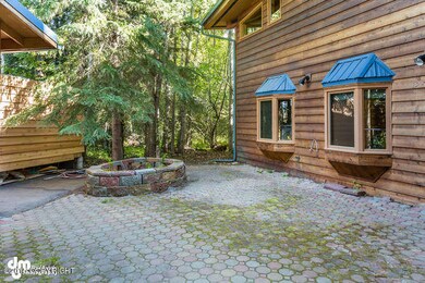 Area between house & carport