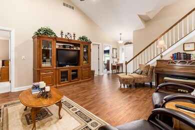 007_M- 3005 Eagle Crest Dr009