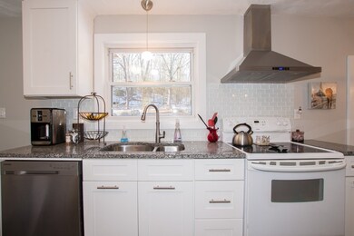 22 William Ward St, Uxbridge, MA 01569 - photo 5