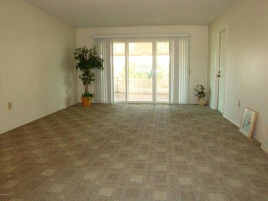 6 FAMILY RM WITH DOOR TO BACK PATIO -