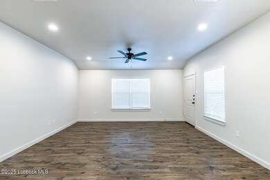 5527 B 121st-14