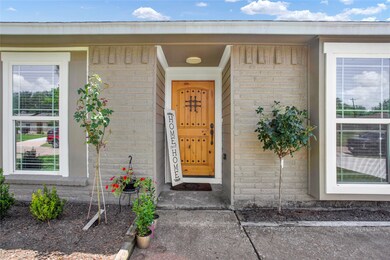 16618 Townes Rd, Friendswood, TX 77546 - photo 3