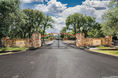 636 Carriage House unit 30, Spring Branch, TX 78070 - photo 2