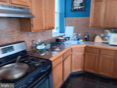 1611 Christian St unit 2, Philadelphia, PA 19146 - photo 3