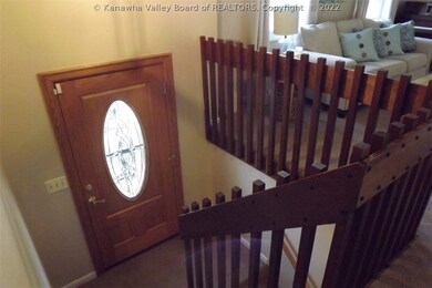 227 Pine Cir, Dunbar, WV 25064 - photo 2