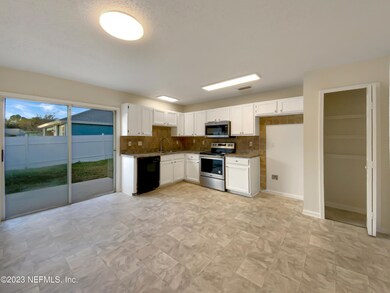 4211 Jillian Dr, Jacksonville, FL 32210 - photo 6