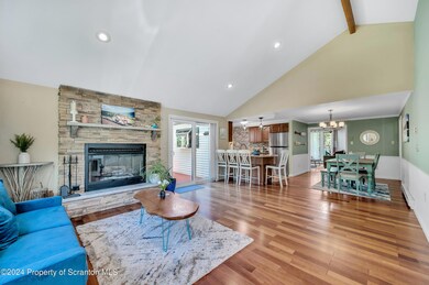 16 Quaking Aspen Ln, Lake Ariel, PA 18436 - photo 2