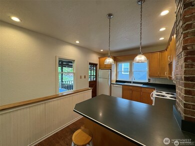 4521 49th Ave NE, Seattle, WA 98105 - photo 5