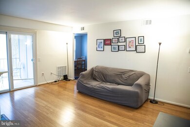 20249 Shipley Terrace unit 5-C-202, Germantown, MD 20874 - photo 4