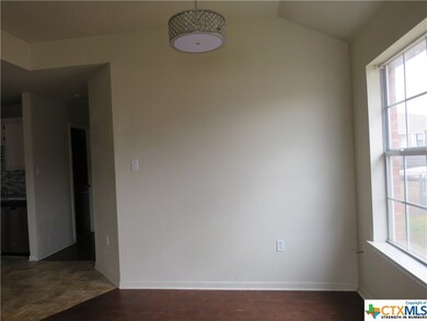 3114 Yaupon Rd unit B, Copperas Cove, TX 76522 - photo 4