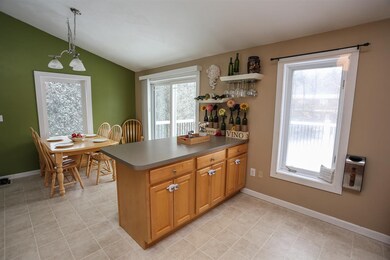 8 Saint Laurent Dr, Hudson, NH 03051 - photo 4
