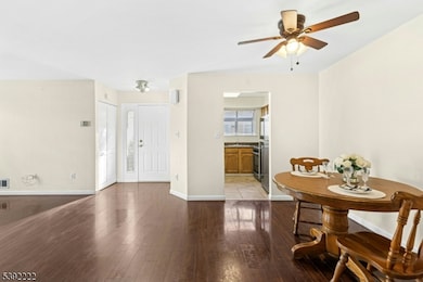 412 Tournament6, Union Twp., NJ 07083 - photo 6