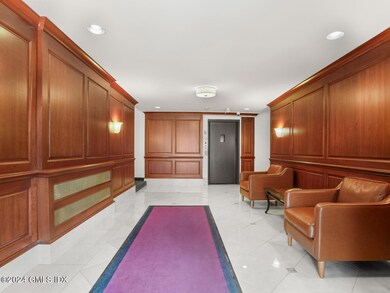 52 Lafayette Pl Unit 1E-large-028-015-02