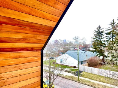 Garapa Hardwood Accent
