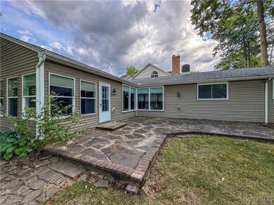 4026 Barton St, Niagara Falls, NY 14305 - photo 5