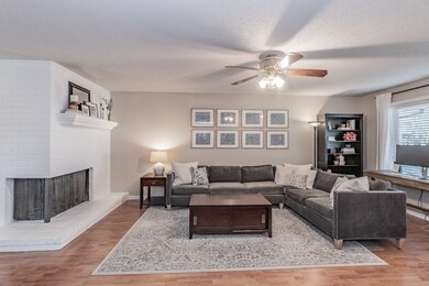 2400 Mesquite Ct E, Bedford, TX 76021 - photo 3