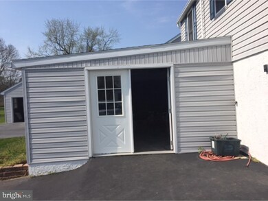 978 W Philadelphia Ave, Boyertown, PA 19512 - photo 4