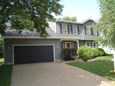 1034 W 57th Place, Davenport, IA 52806 - photo 3